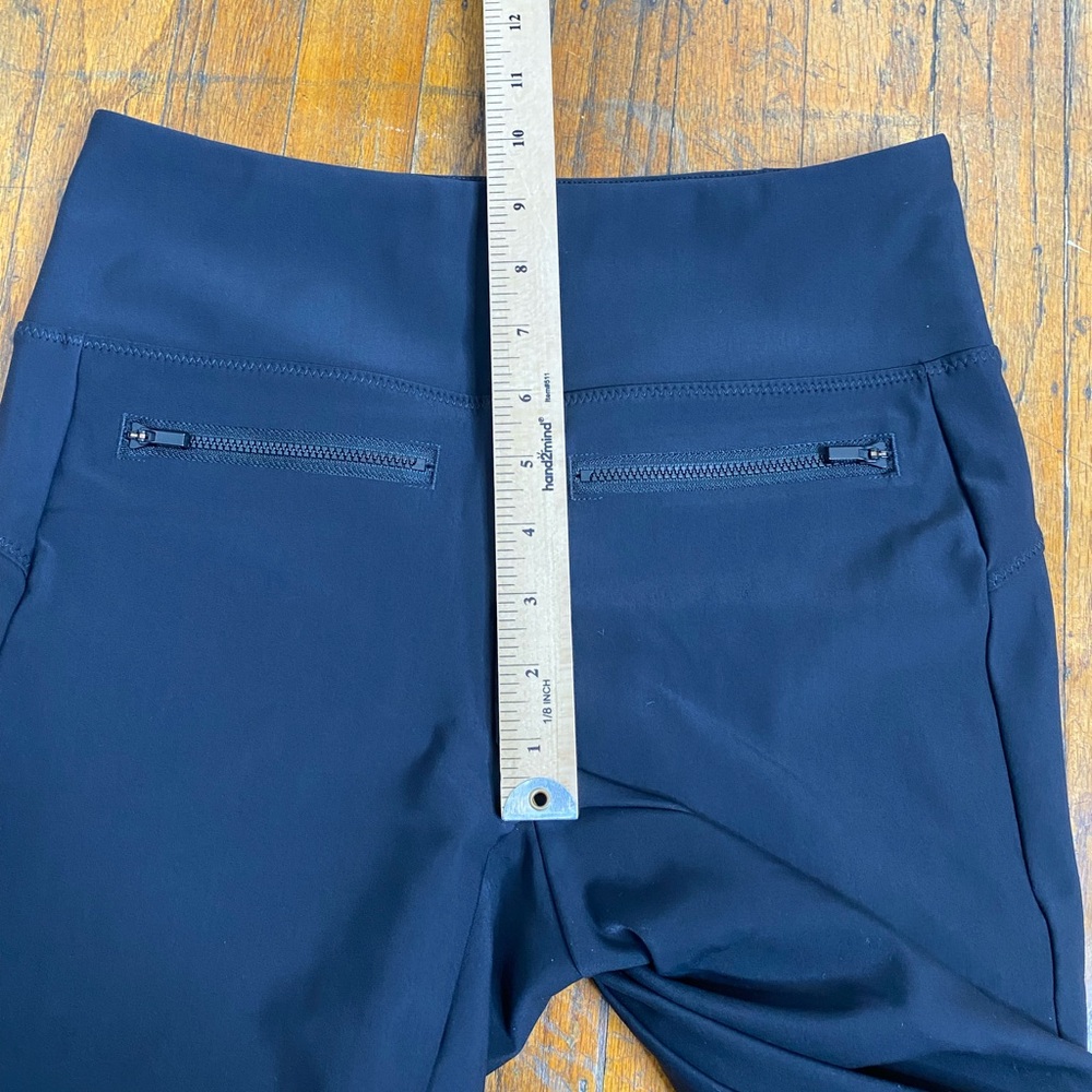 Athleta Stellar Cropped Pants Zippered Pockets Women’s Size ST Black - Picture 9 of 10